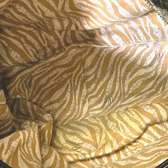 Guess Black and Gray Satchel with Snakeskin Texture - Picture 4 of 5